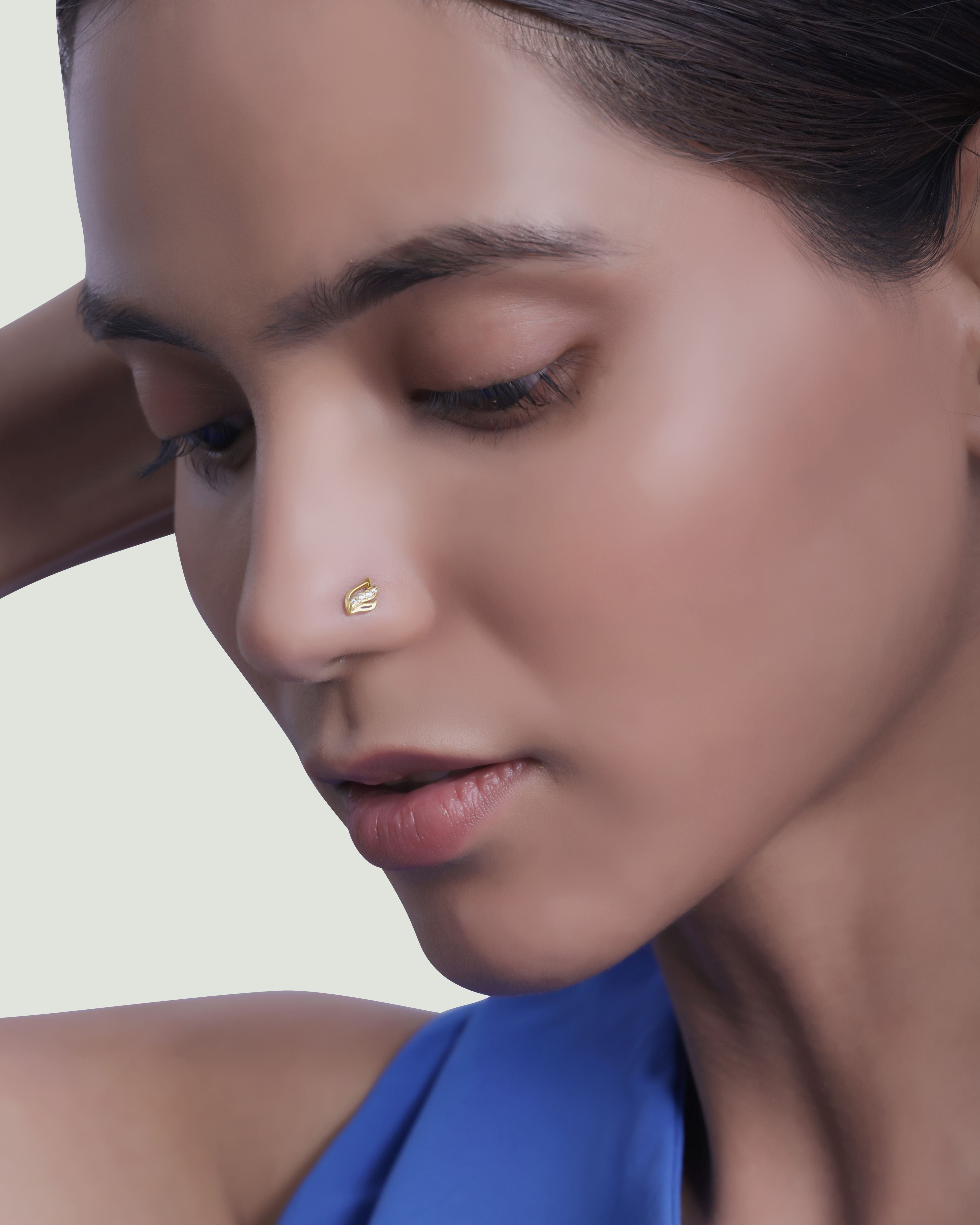 Leaf Glow Nose Pin