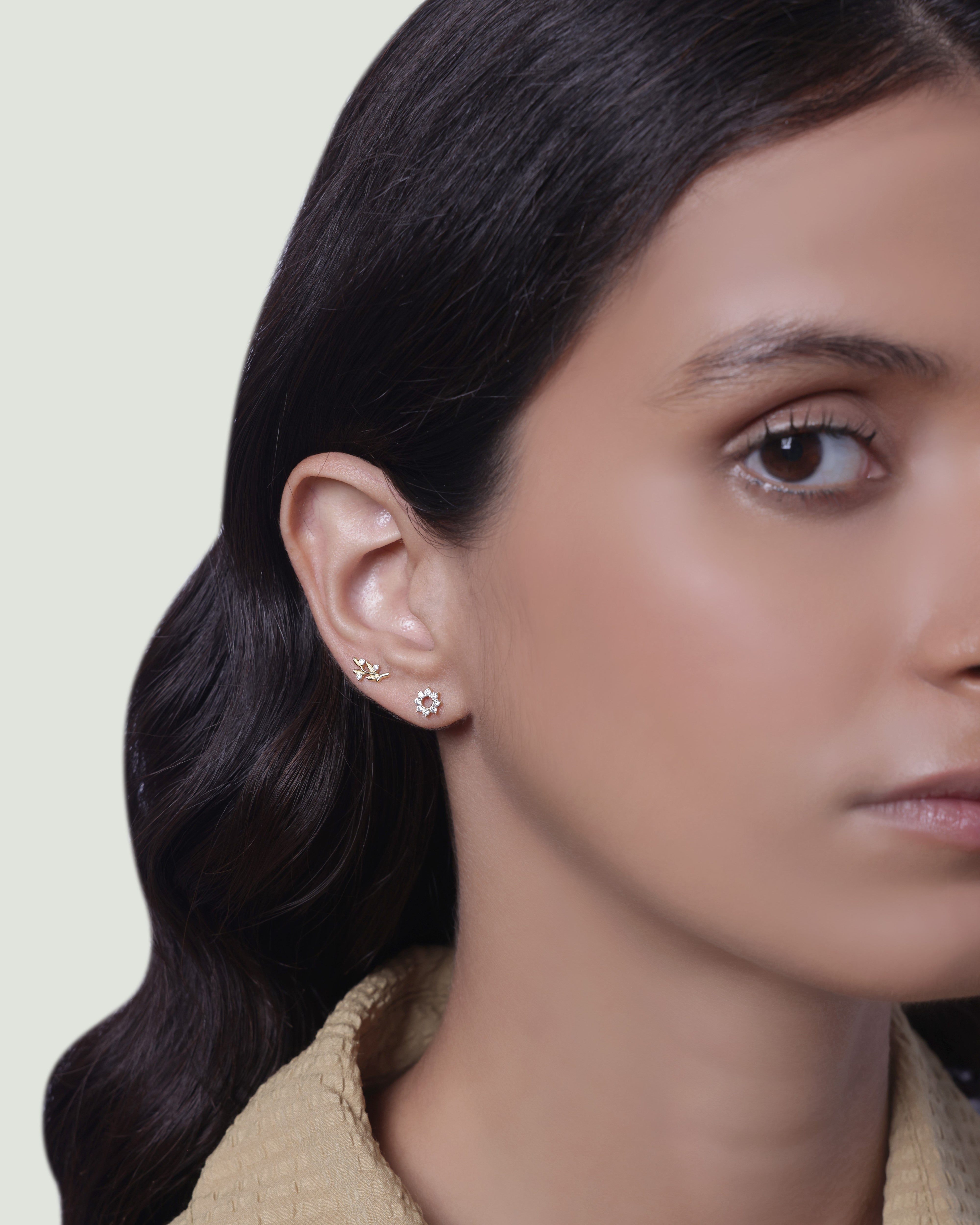 Dazzle Lilly Flat Back Screw Stud Earrings