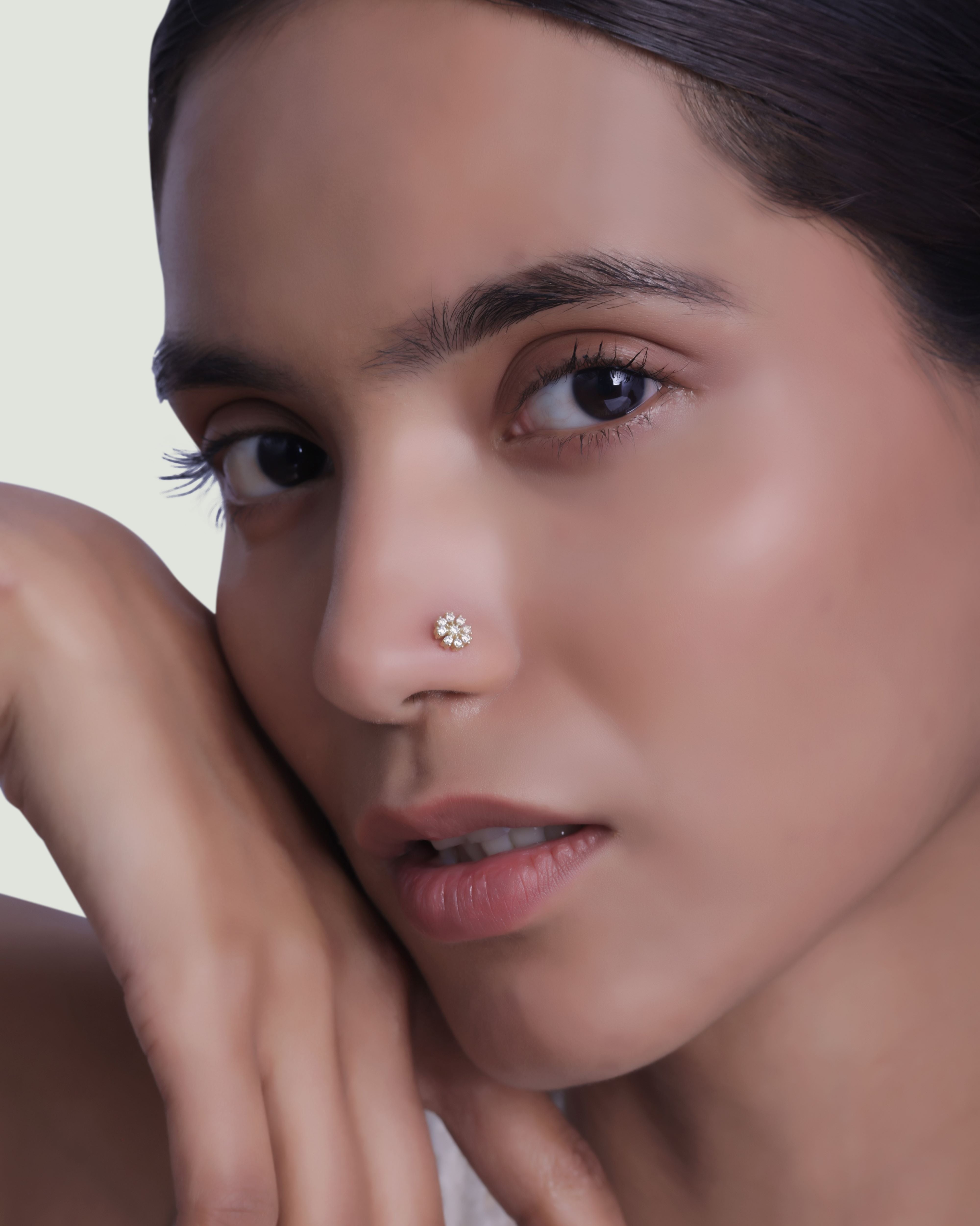 Cluster Flower Nose Pin