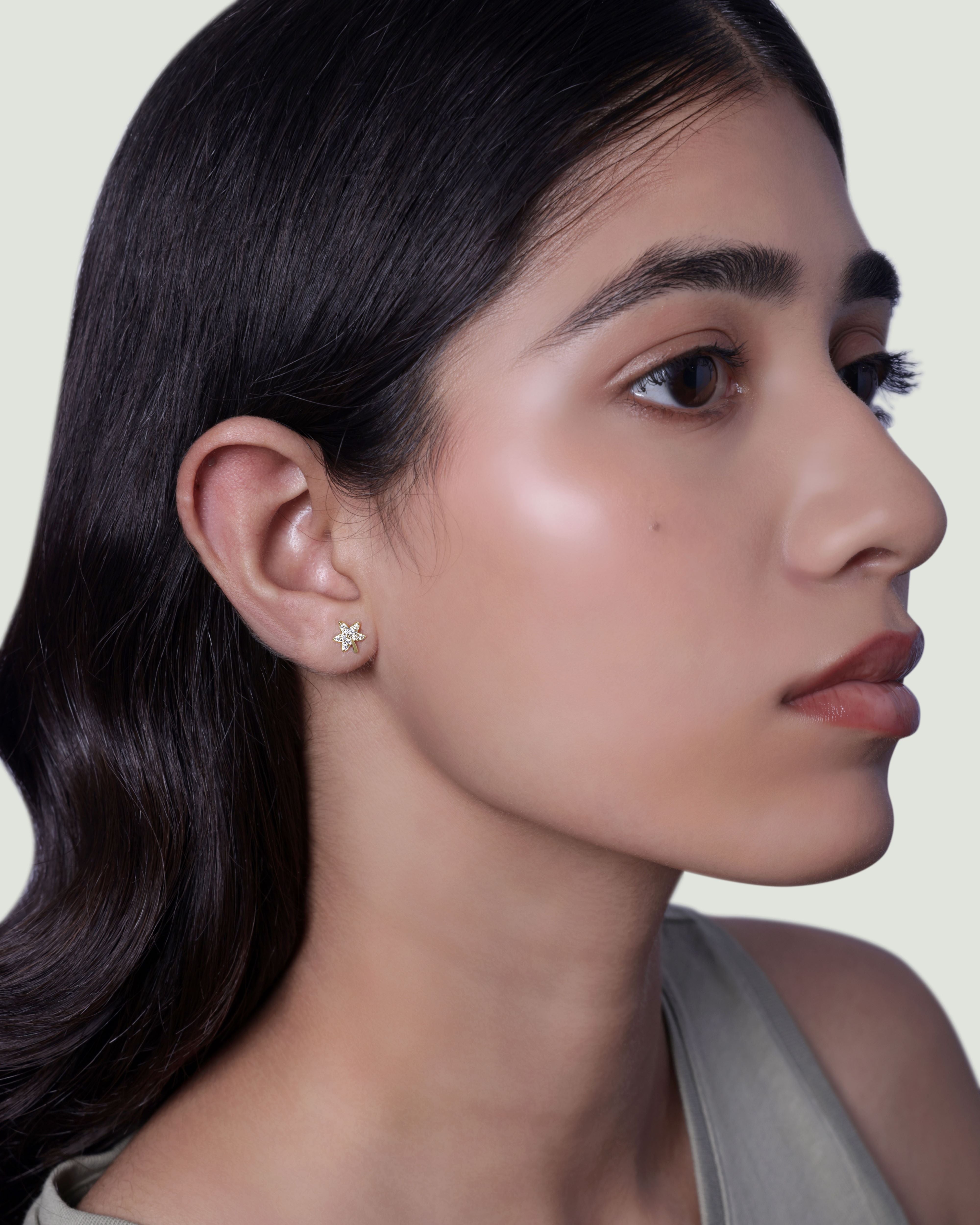 Plant Shape Stud Earrings