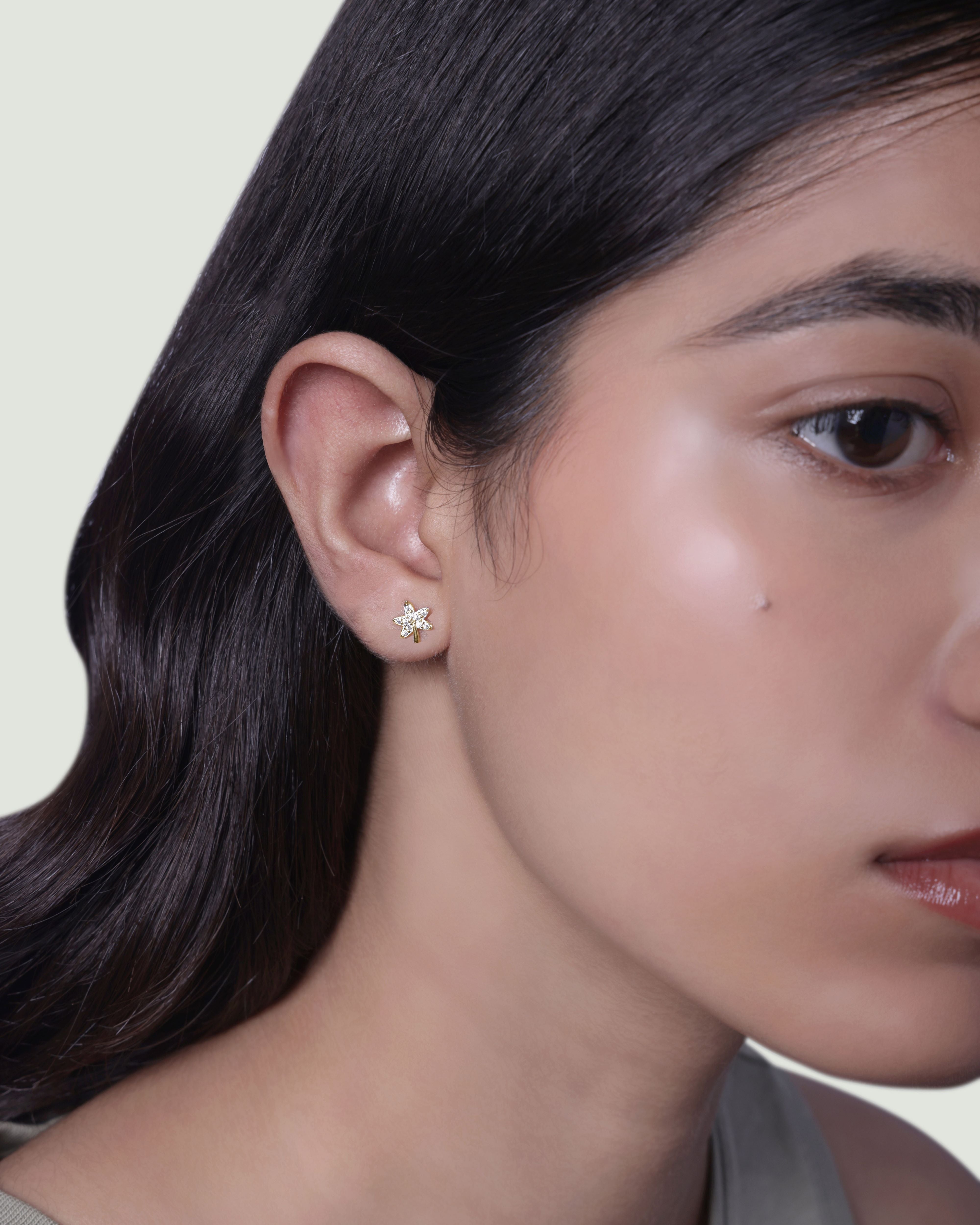 Plant Shape Stud Earrings