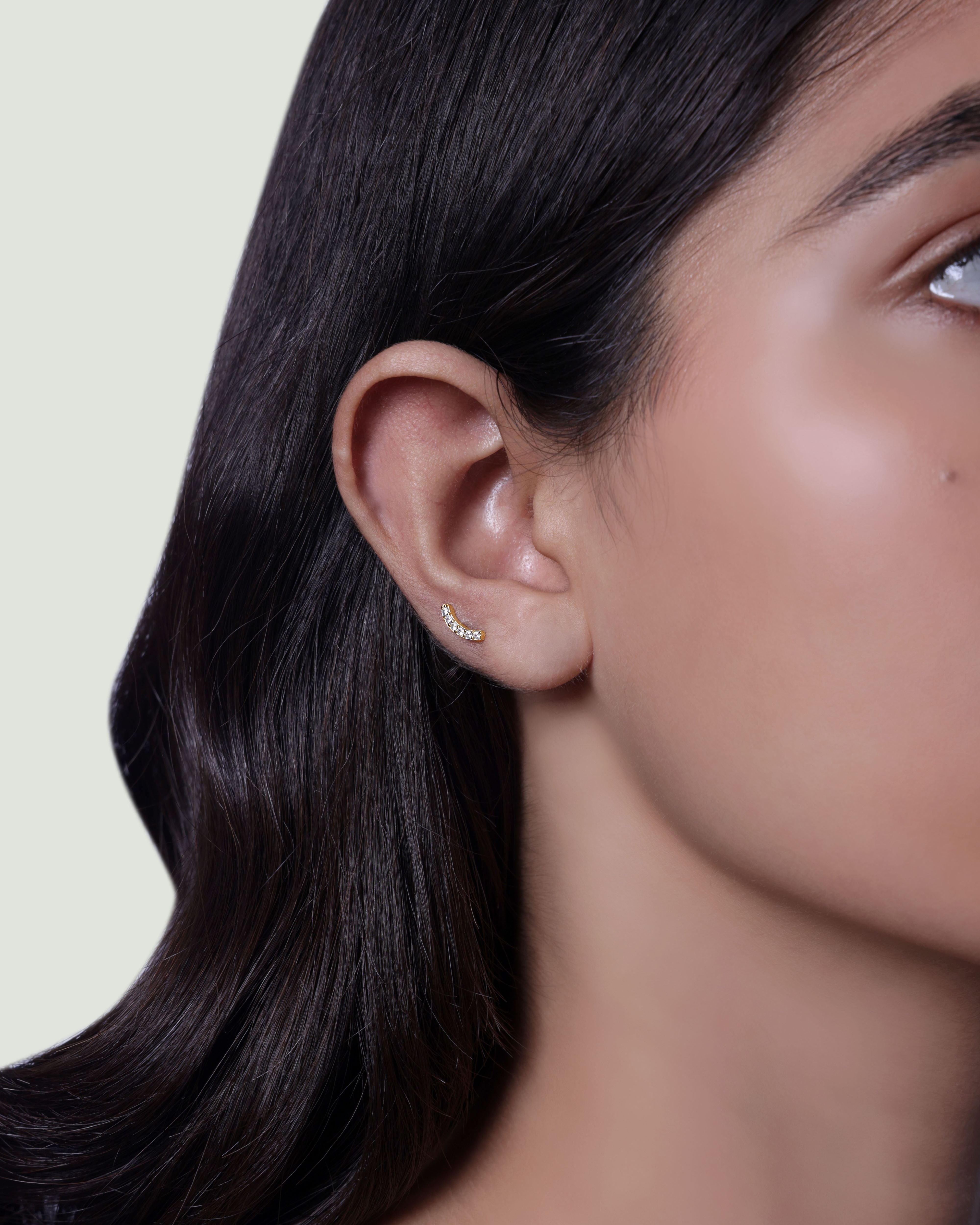 Zirconia Studded Curve Bar Studs Earrings