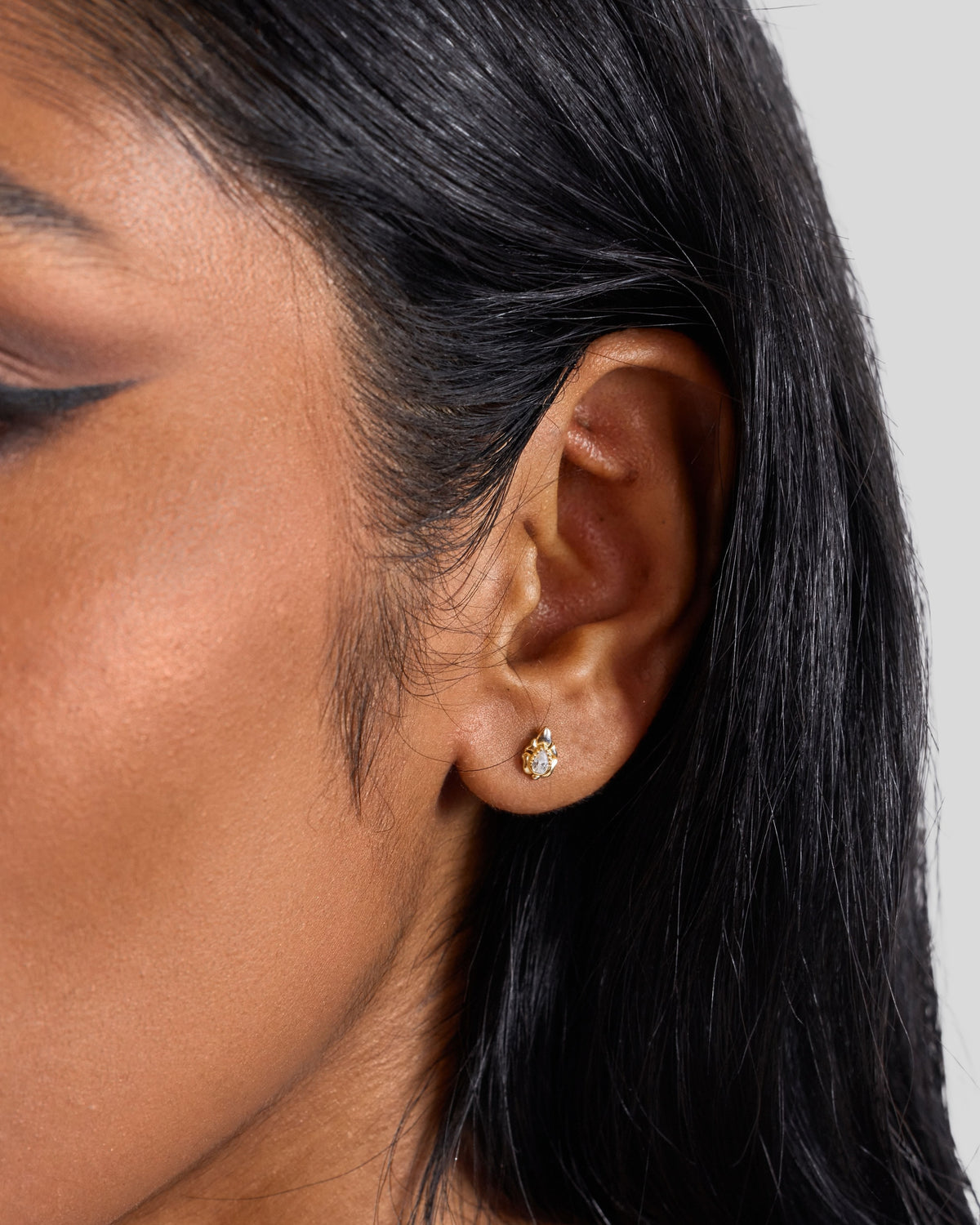 Agni Flatback Bezel Stud
