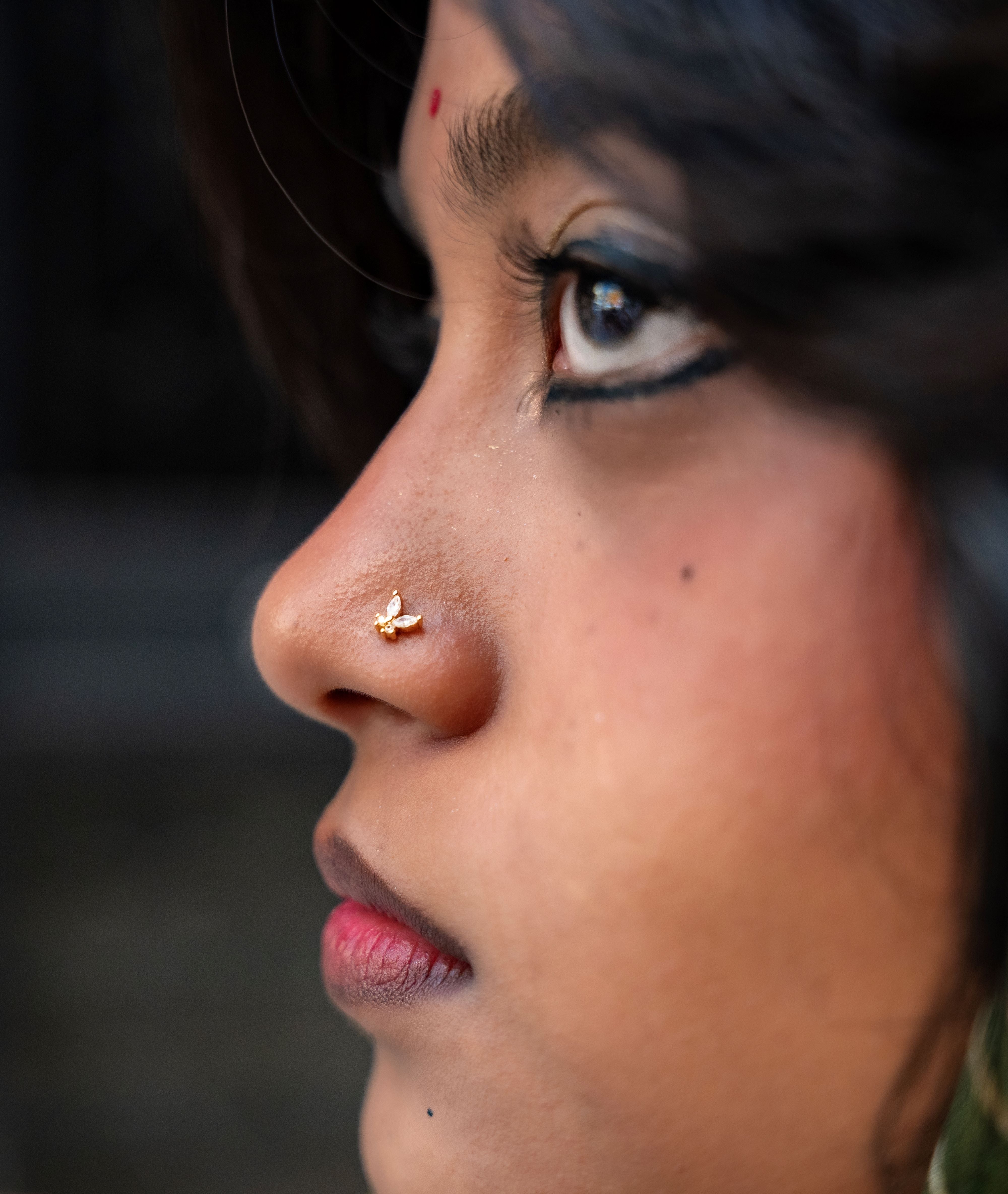 Butterfly Glow Nose Pin