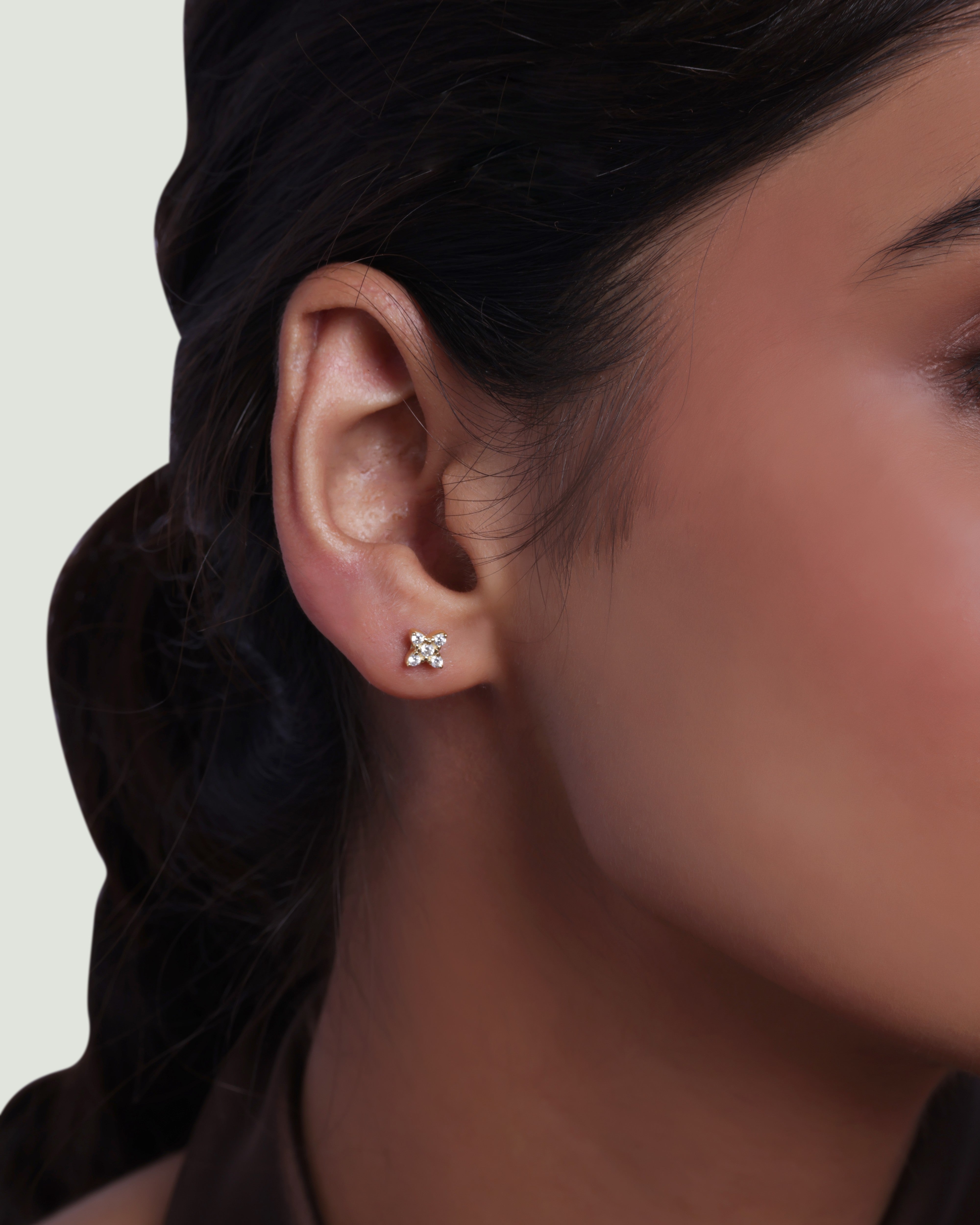 Quadra Bloom Flat Back Stud Earrings