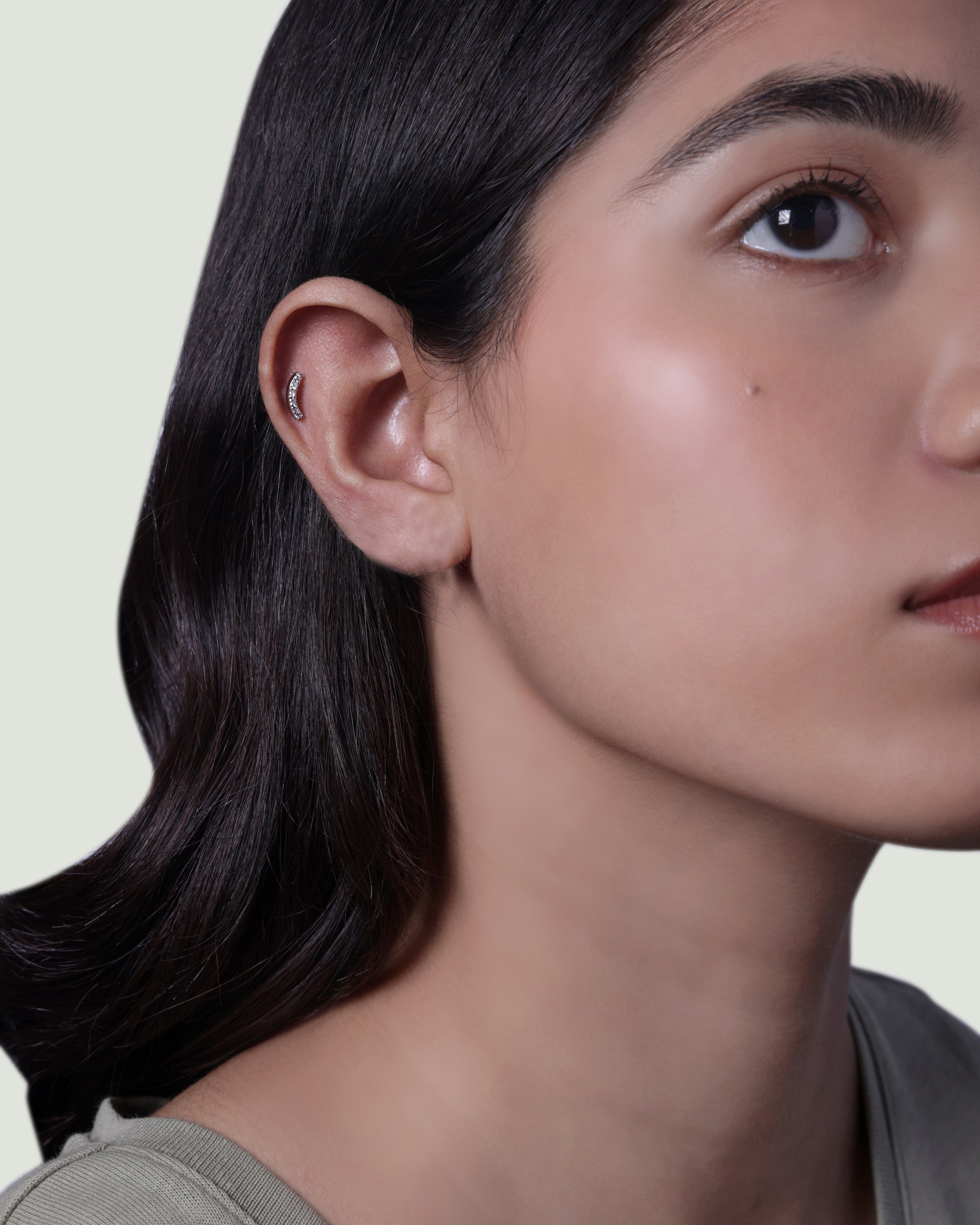 Zirconia Studded Curve Bar Studs Earrings