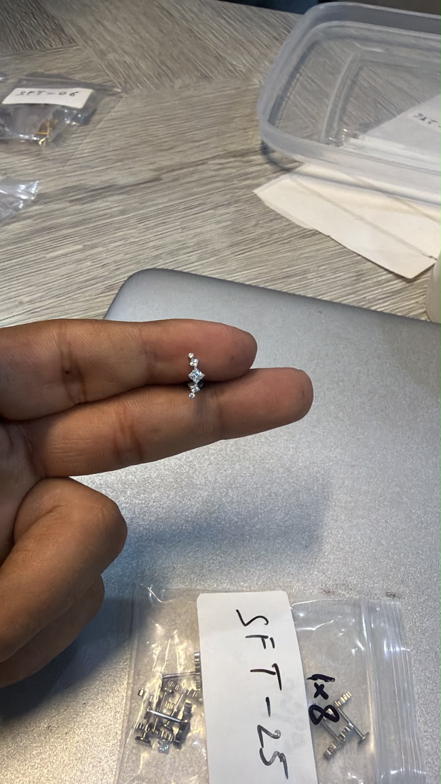 Titanium - 25 RH