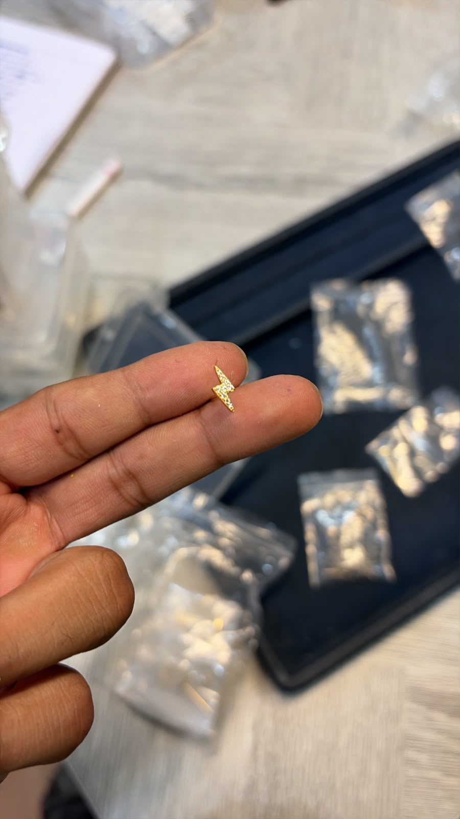 Wire Stud 30 RG