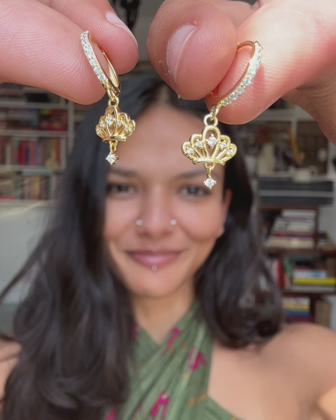 Begum Crown Hoop Earrings