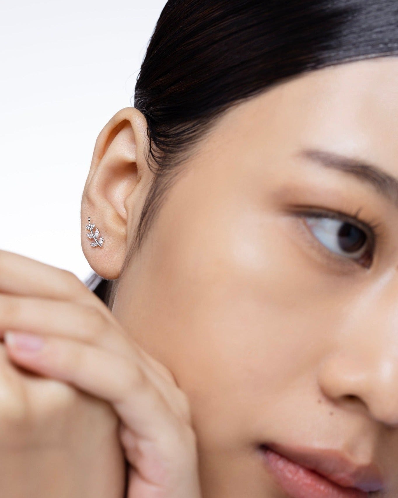 Luxury Zircon Paved Leaf Studs Earrings