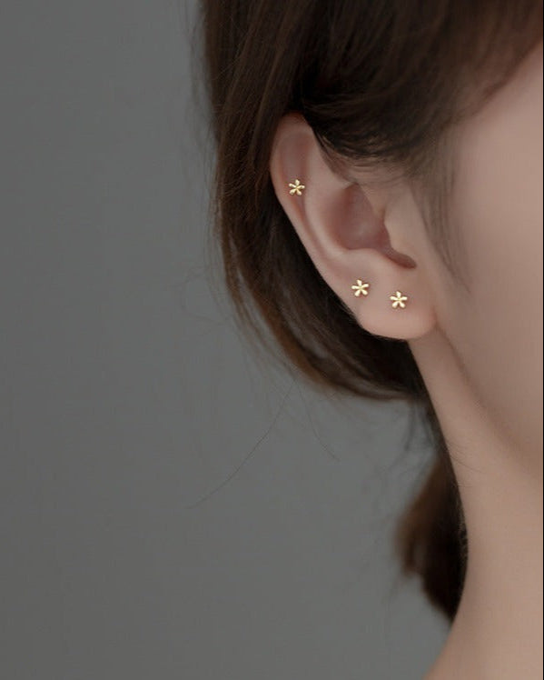 Dainty Flower Stud Earrings